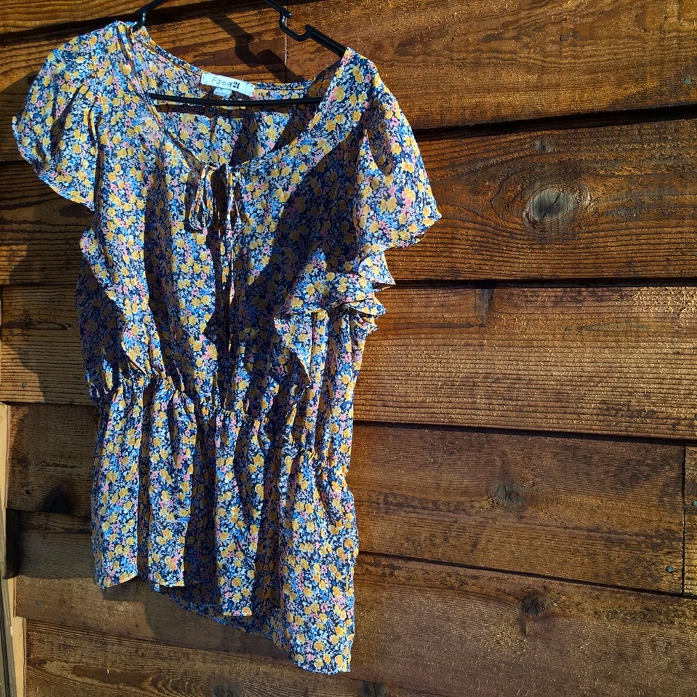 Forever 21 Floral Blouse, see through shirt Size L